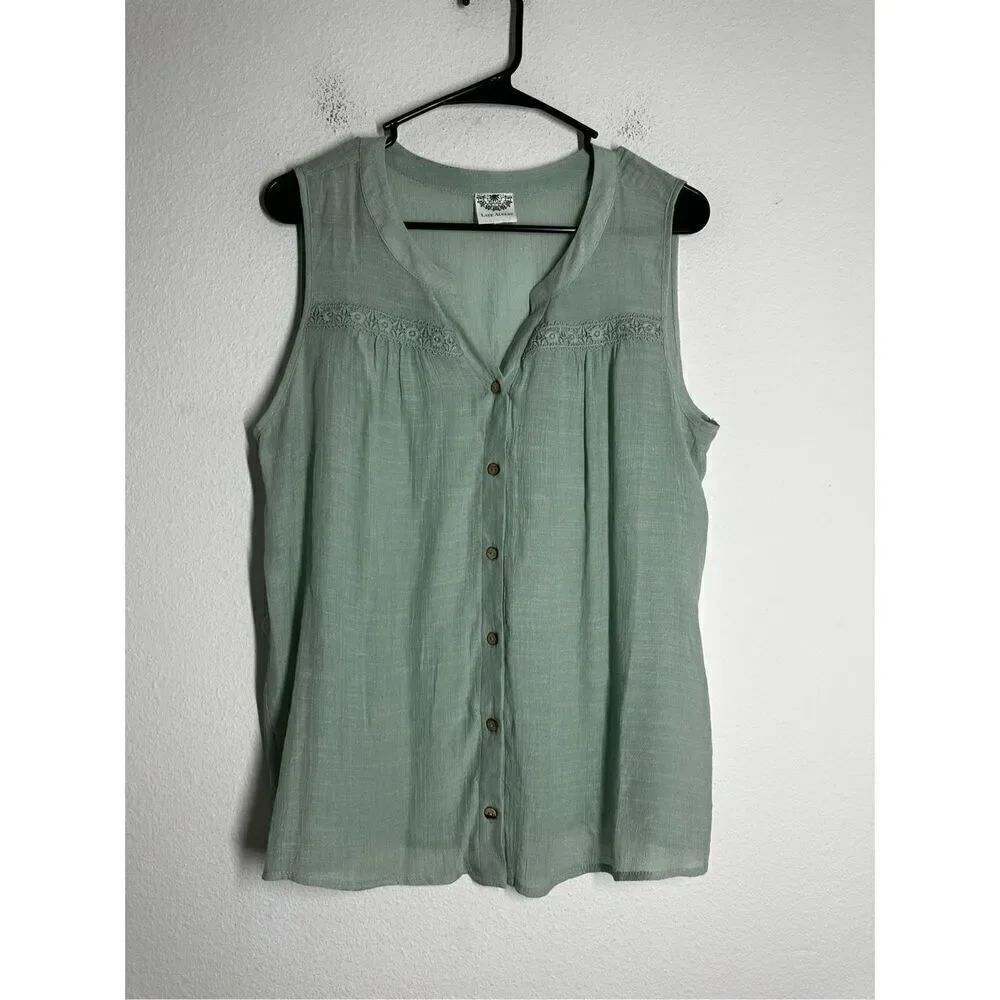 Late August Women’s Sleeveless Dust Green Top Vneck Size M See Description